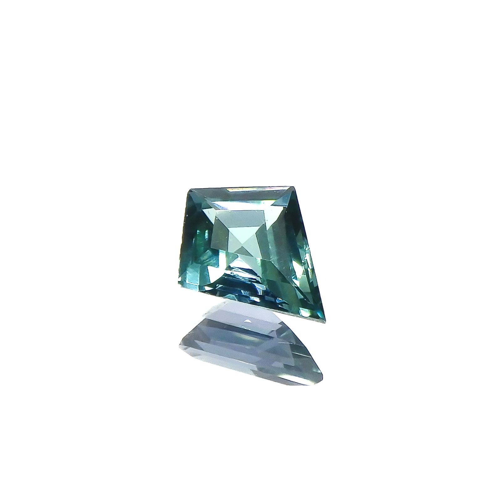 ◇カスタムカット◇ブルーグリーンコーネルピン タンザニア産 0.31ct[231224505]6.2x4.6mm前後