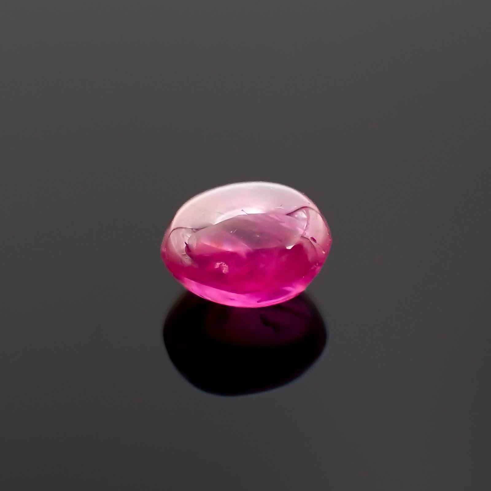 ルビー 非加熱(宝石名ルビー)ビルマ産 0.56ct 識別済[230622357]4.4x4.1mm前後