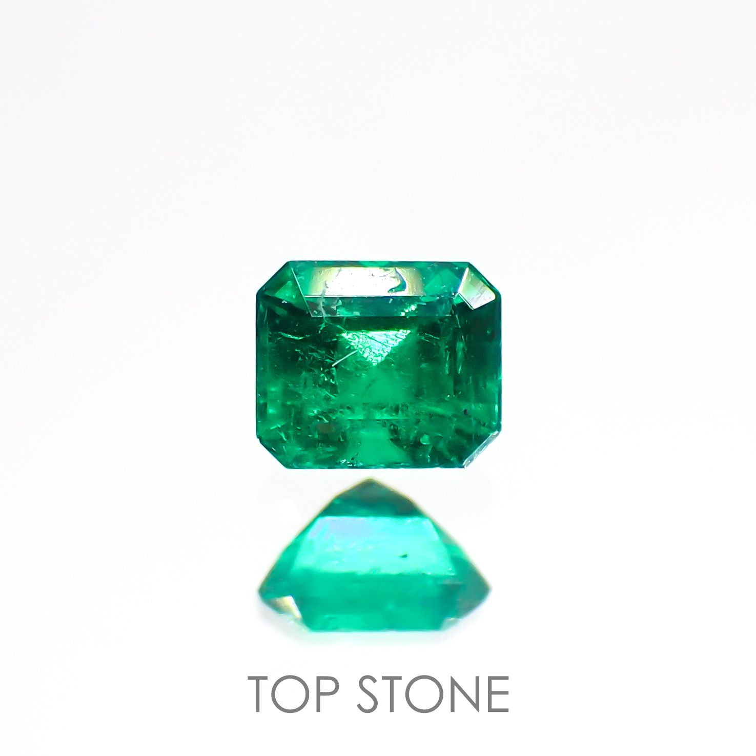 エメラルド(宝石名エメラルド) コロンビア産 0.13ct 識別済[201912837]3.2×2.6mm前後