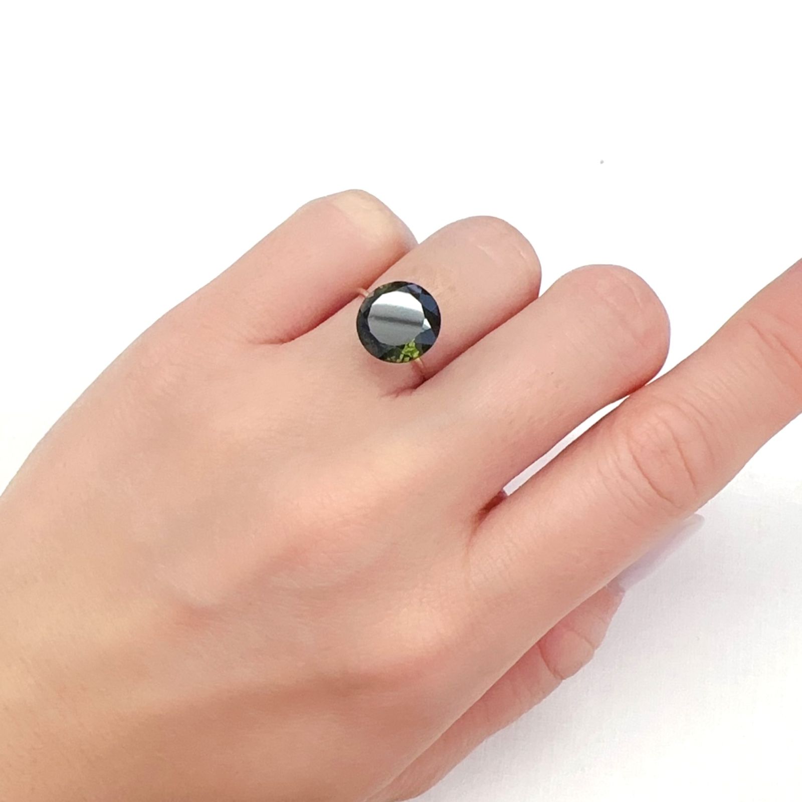 モルダバイト(宝石名モルダバイト)発見地：旧チェコスロバキア 3.36ct 識別済[231224824]11x10.9mm前後