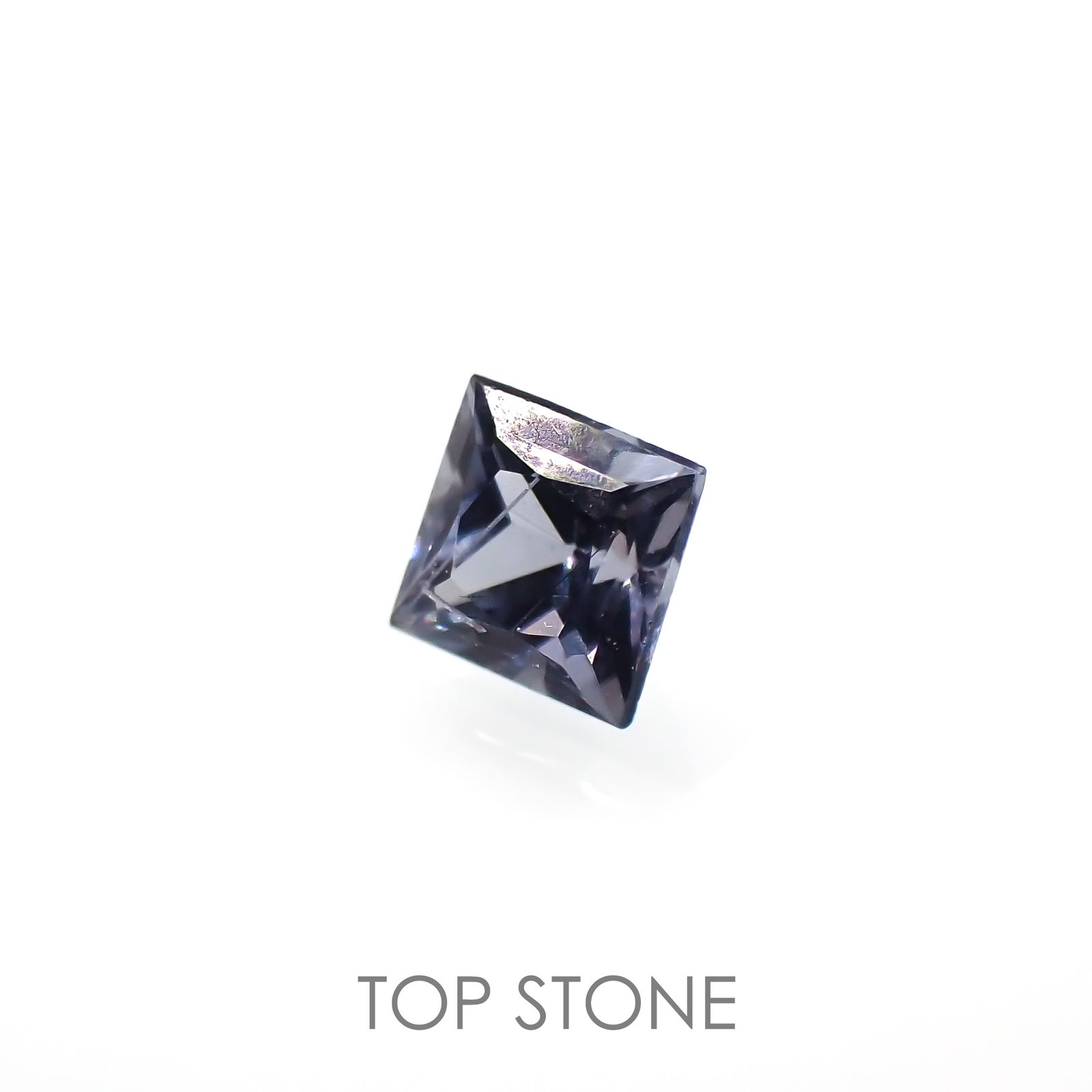 ◇プリンセスカット◇カラーチェンジガーネット アレキタイプ(宝石名ガーネット)マダガスカル・ベキリー産 0.10ct 識別済[220616541]2.4x2.4mm前後