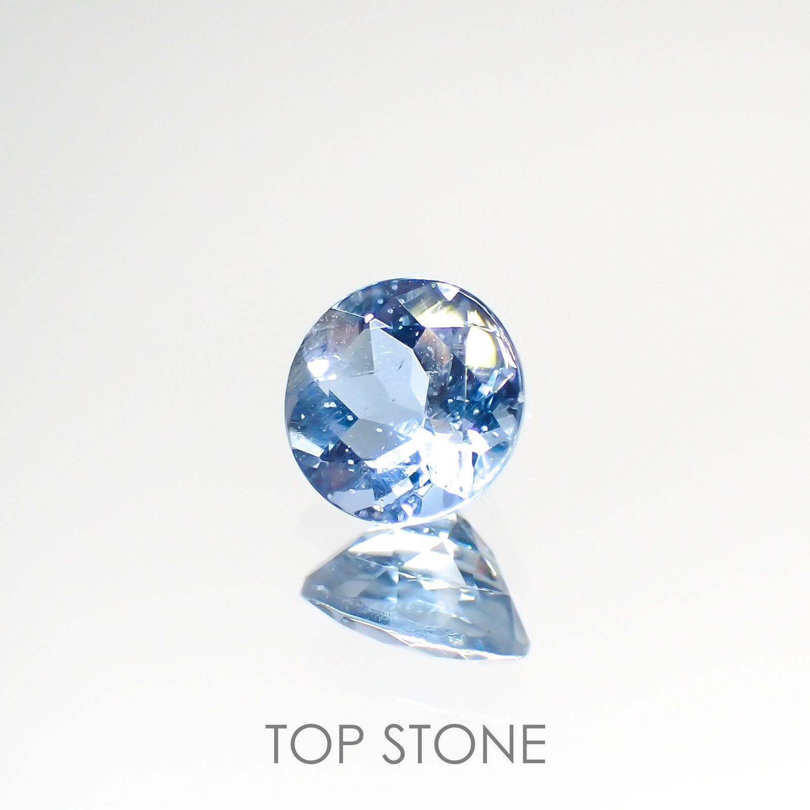 アクアマリン サンタマリアカラー(宝石名アクアマリン) モザンビーク産 0.42ct 識別済[210912599]4.8×4.8mm前後