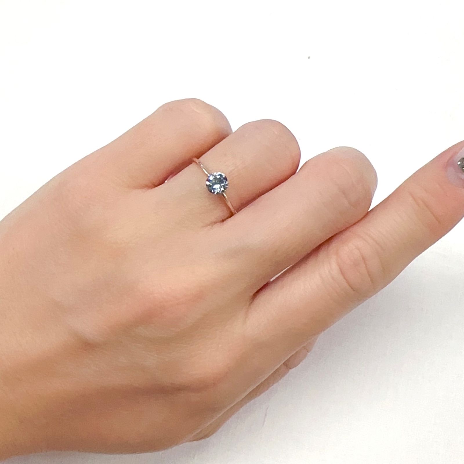 ブルーイッシュグレースピネル タンザニア産 0.58ct[231224882]5x5mm前後