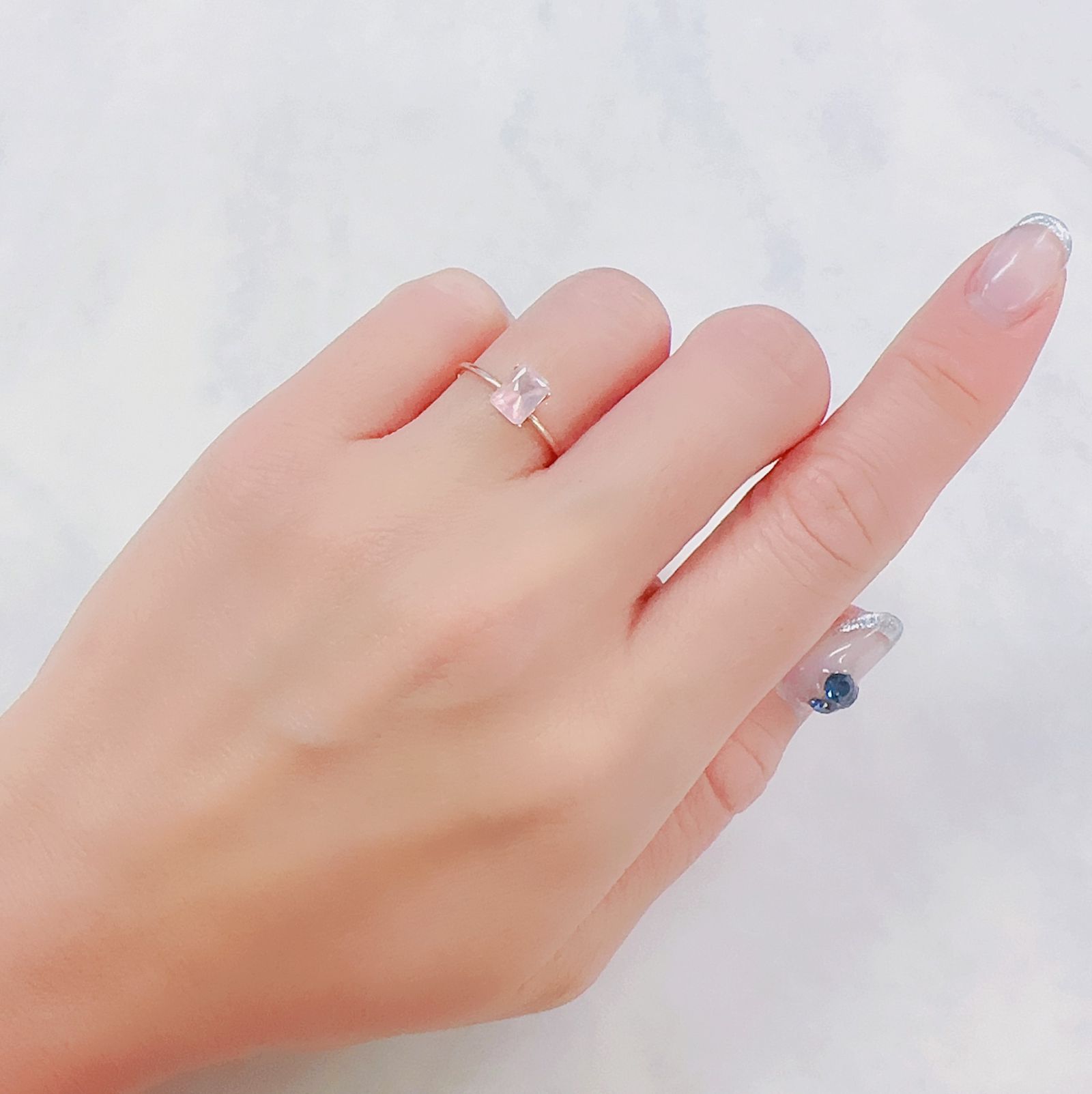 ディープローズクォーツ(宝石名ローズ・クォーツ)モザンビーク産 0.70ct 識別済[230622417]6.2x4.5mm前後