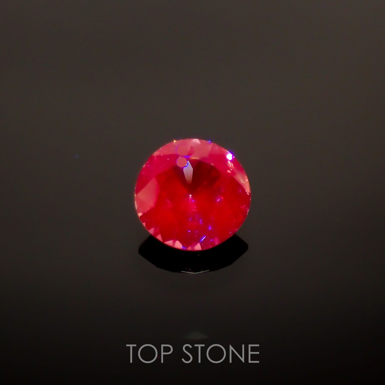 ピンクスピネル(宝石名スピネル)ビルマ/マダガスカル産 0.41ct 識別済[220616137]4.5x4.5mm前後
