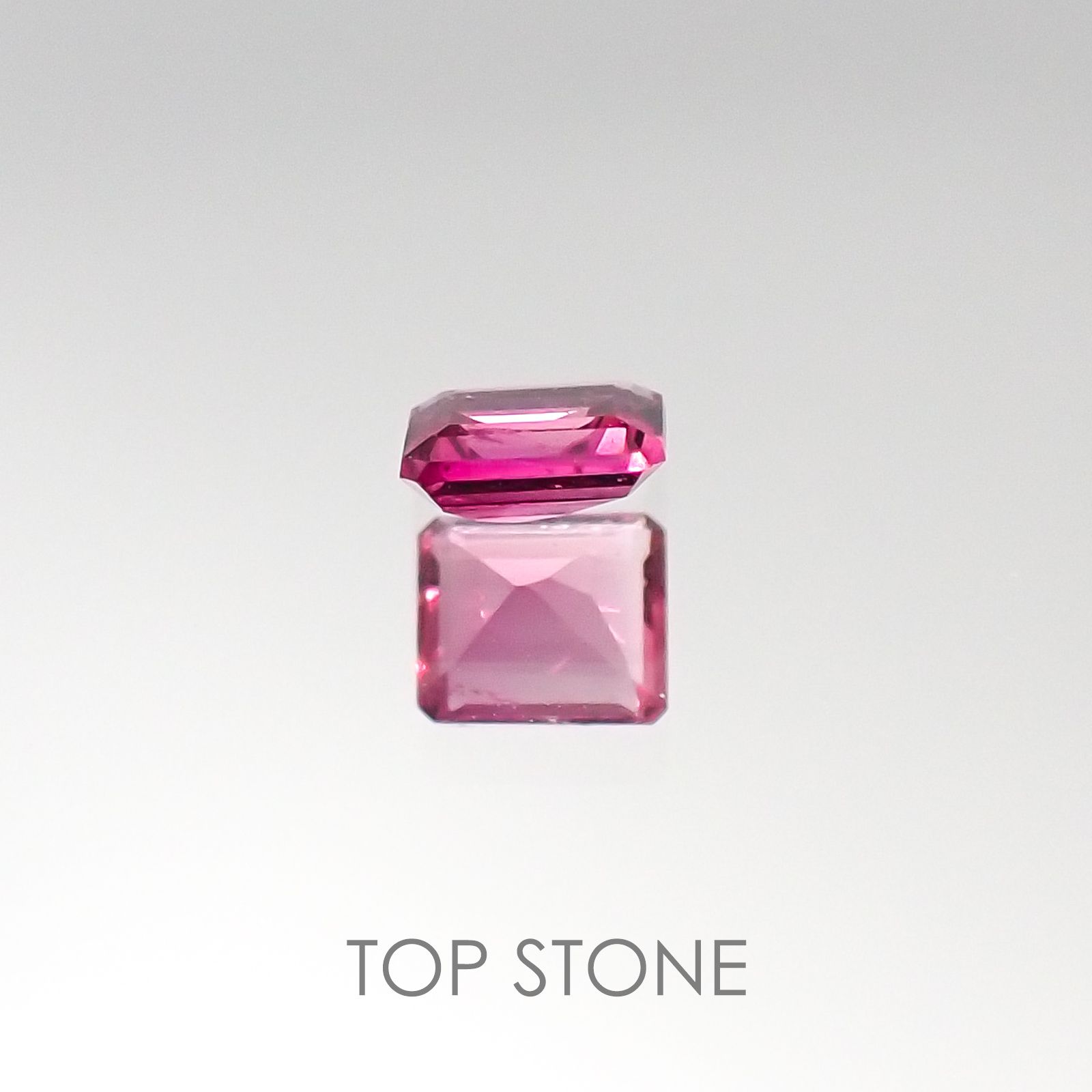 レッドベリル アメリカ・ユタ州産 ルース 0.12ct[20085216]3.3×3mm前後