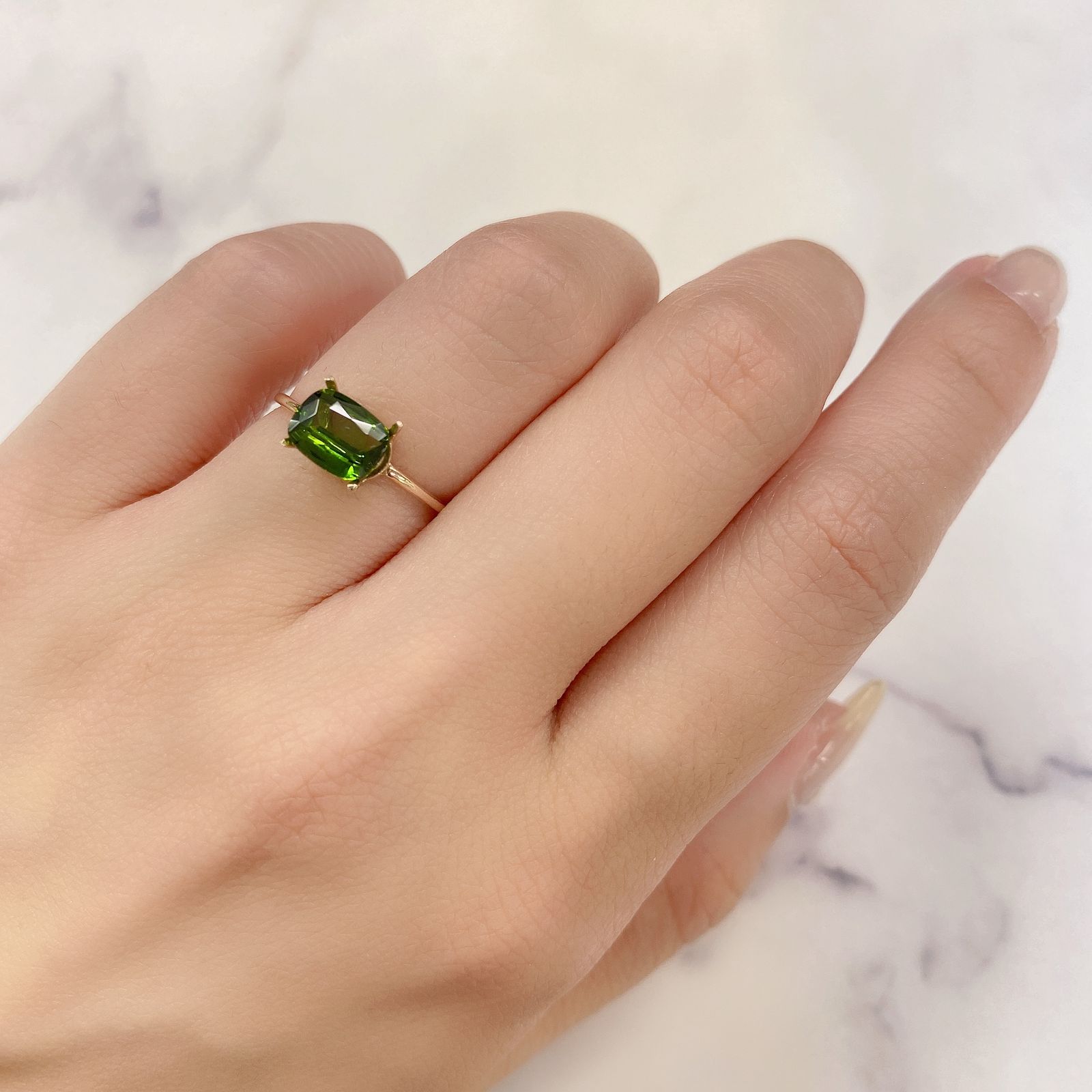 グリーンジルコン(宝石名ジルコン) スリランカ・カンボジア産 1.26ct 識別済[20128603]7.2×5.8mm前後