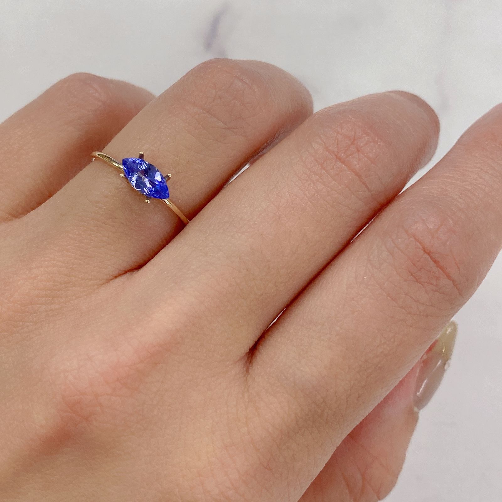 タンザナイト(宝石名タンザナイト) タンザニア産 0.54ct 識別済[210210062]7.8×3.8mm前後