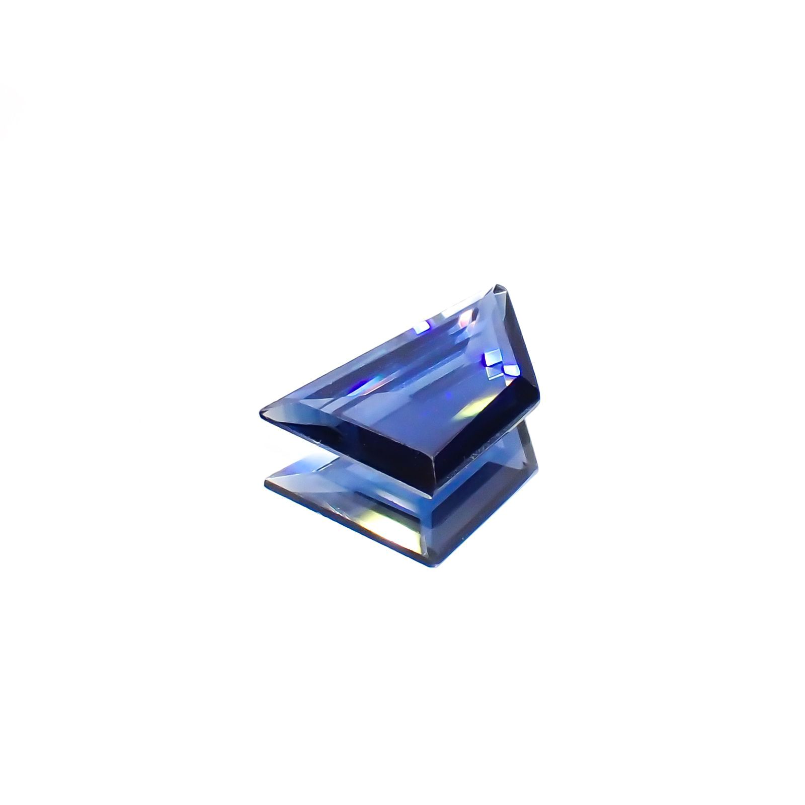 ◇カスタムカット◇サファイア(宝石名サファイア) マダガスカル産 0.87ct 識別済[210813192]9.2×6.3mm前後