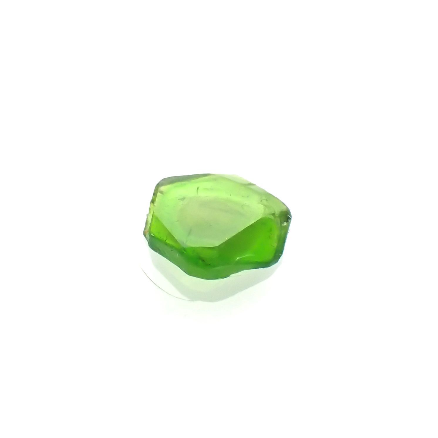 デマントイドガーネット 原石スライス(宝石名デマントイド・ガーネット) 0.27ct 識別済[210912779]4.6×3.9mm前後