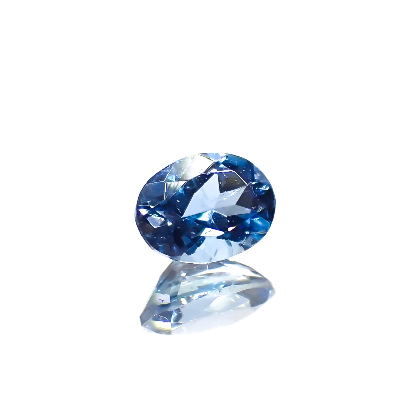 サンタマリアアクアマリン ブラジル産 0.16ct[230923517]4.1x3.1mm前後
