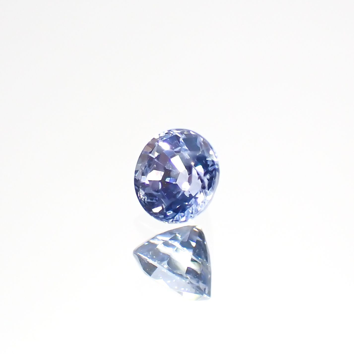 アイスブルーサファイア(宝石名サファイア)スリランカ/マダガスカル産 0.34ct 識別済[220515967]3.9x3.8mm前後