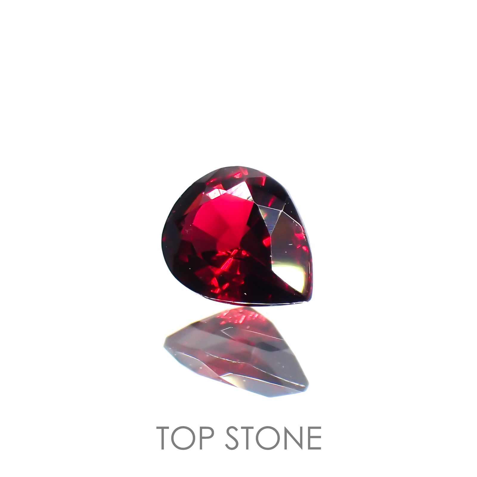 レッドスピネル(宝石名レッド・スピネル)タンザニア産 0.33ct 識別済[220114324]4.9x3.9mm前後