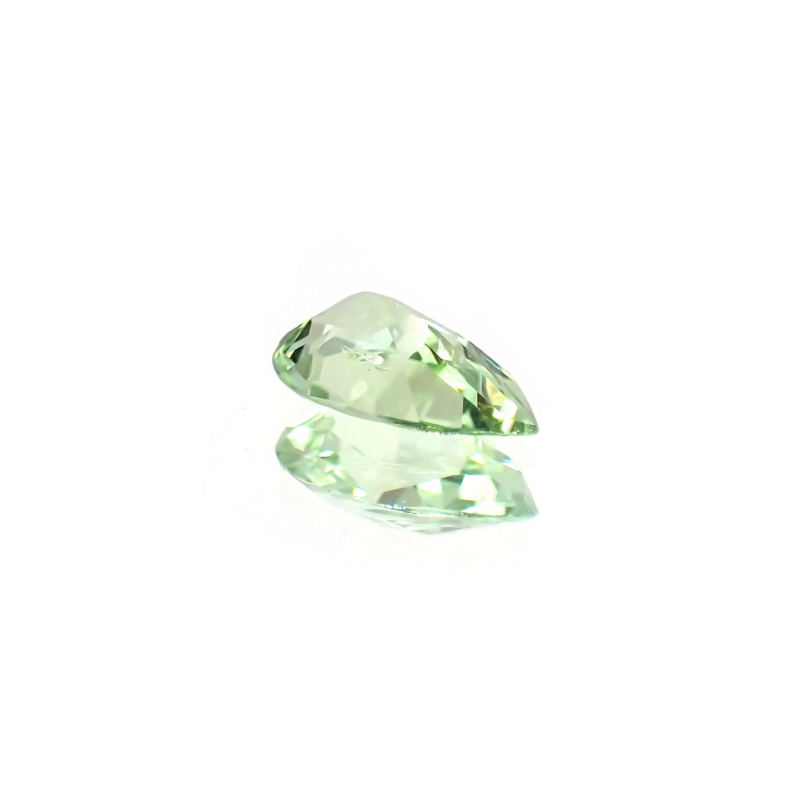 ミントカラー パライバトルマリン(宝石名トルマリン/別名パライバ・トルマリン) モザンビーク産 識別済 0.22ct / 5.8×3.5mm前後 [210510651]