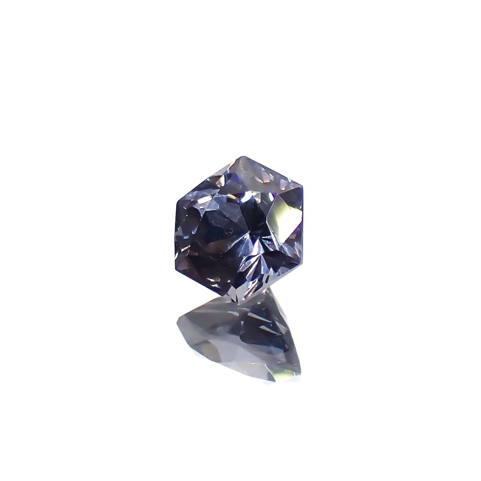 ◇ヘキサゴンカット◇バイオレットスピネル(宝石名スピネル)ビルマ/マダガスカル産 0.38ct 識別済[250220660]4.1x4mm前後