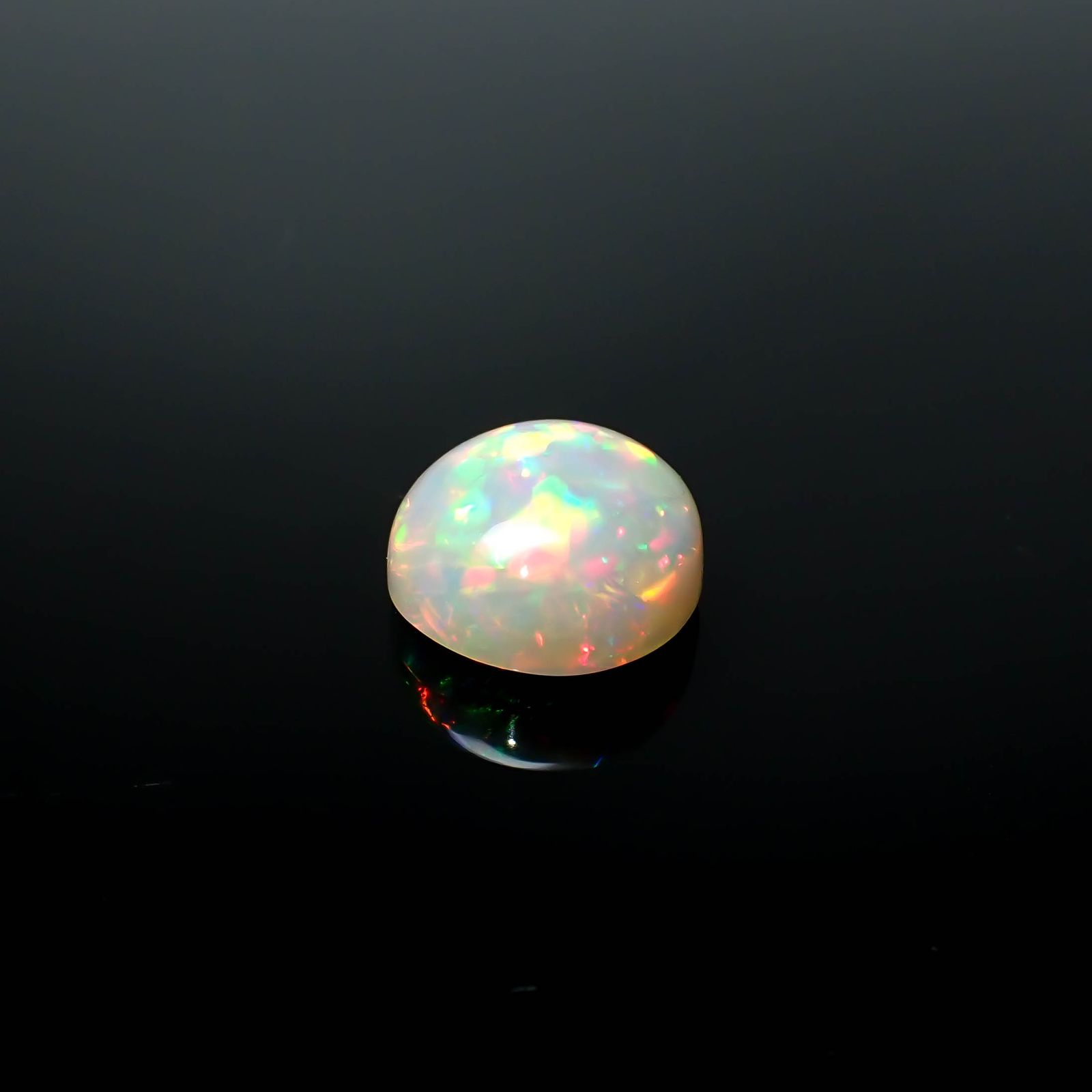 ブラックオパール(宝石名オパール/加熱処理)エチオピア産 8.54ct 識別済[240226261]14.8x14.3mm前後