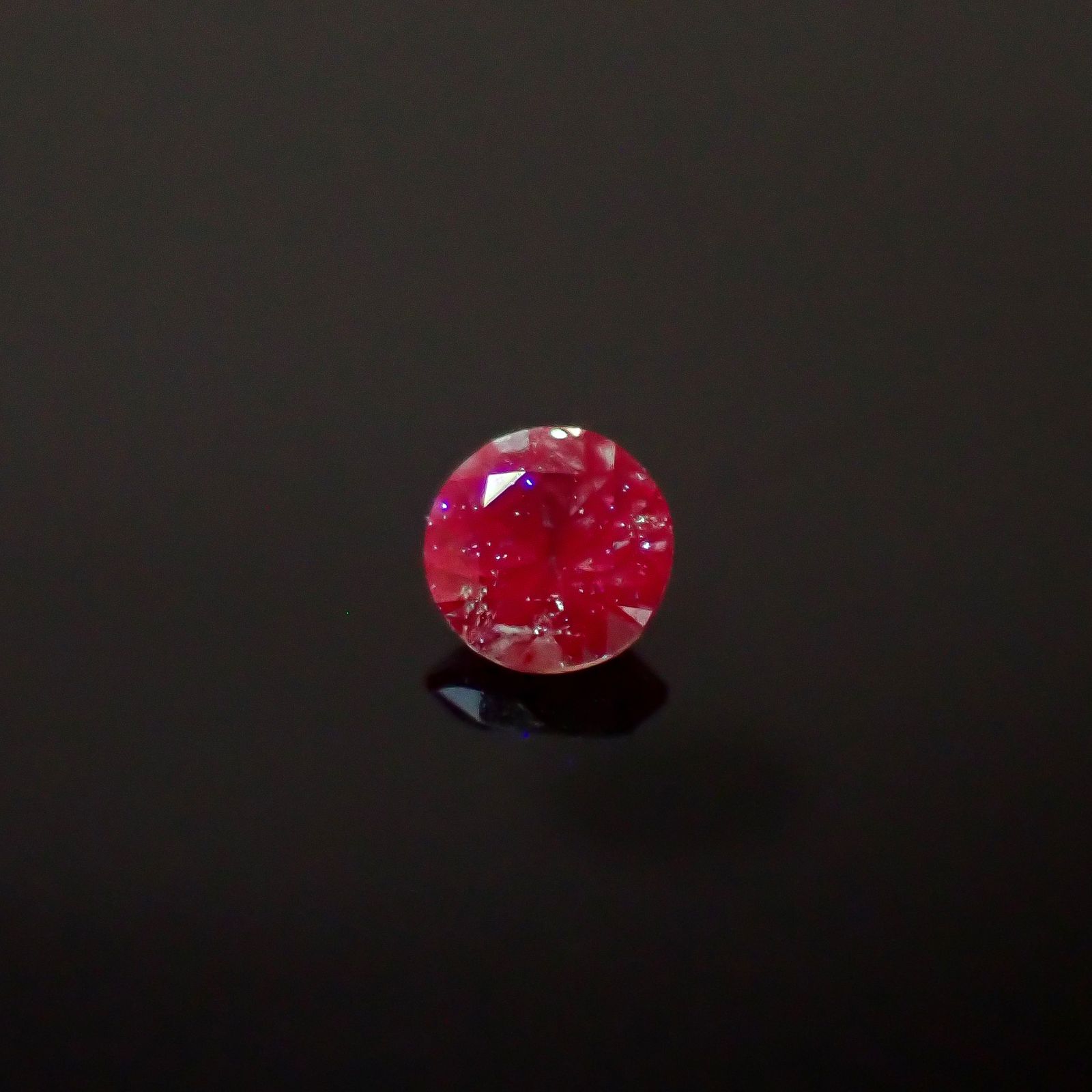 アレキサンドライト ロシア産 0.042ct [250329907]2x2mm前後