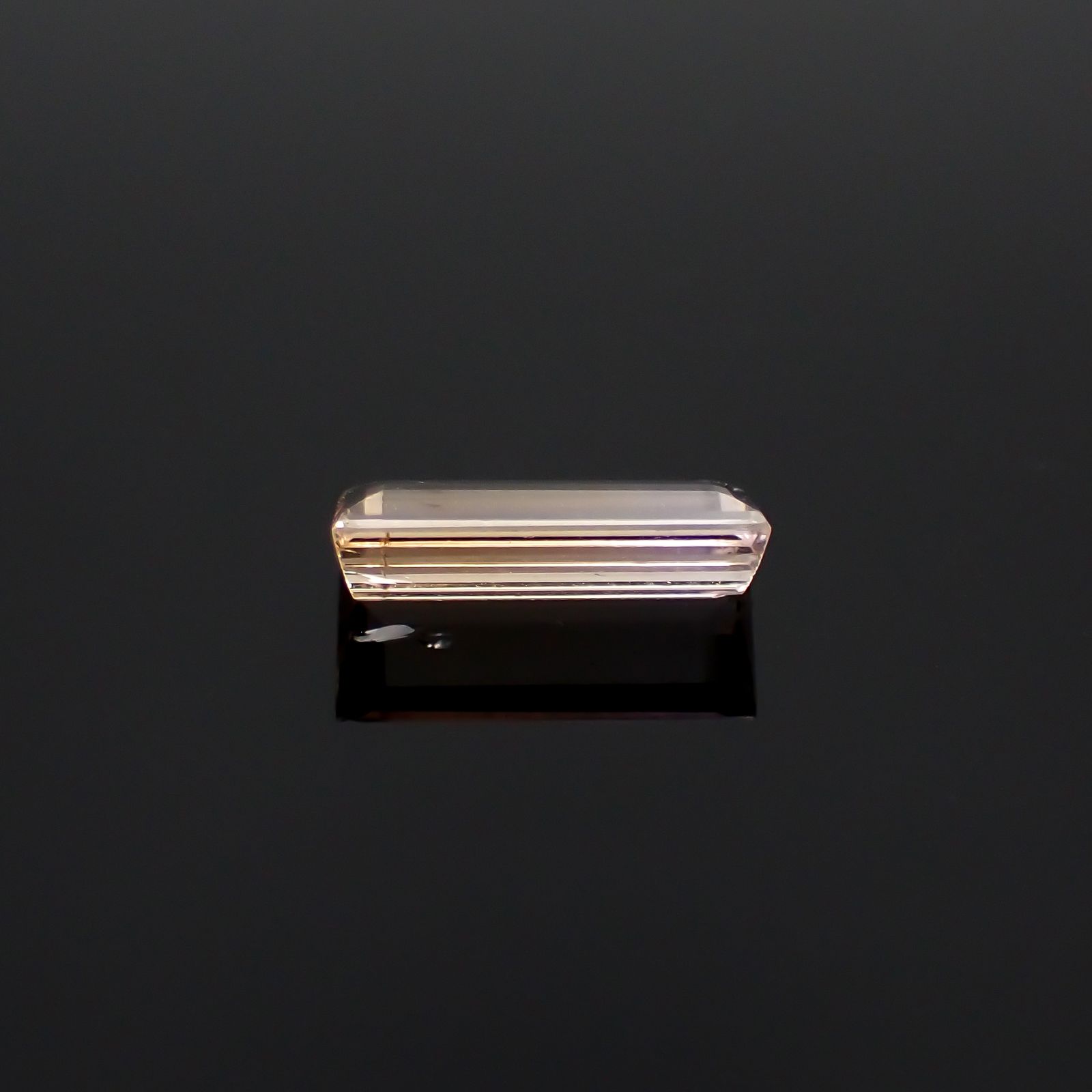 バイカラートパーズ ブラジル産 1.40ct[231023707]10.1x4.3mm前後