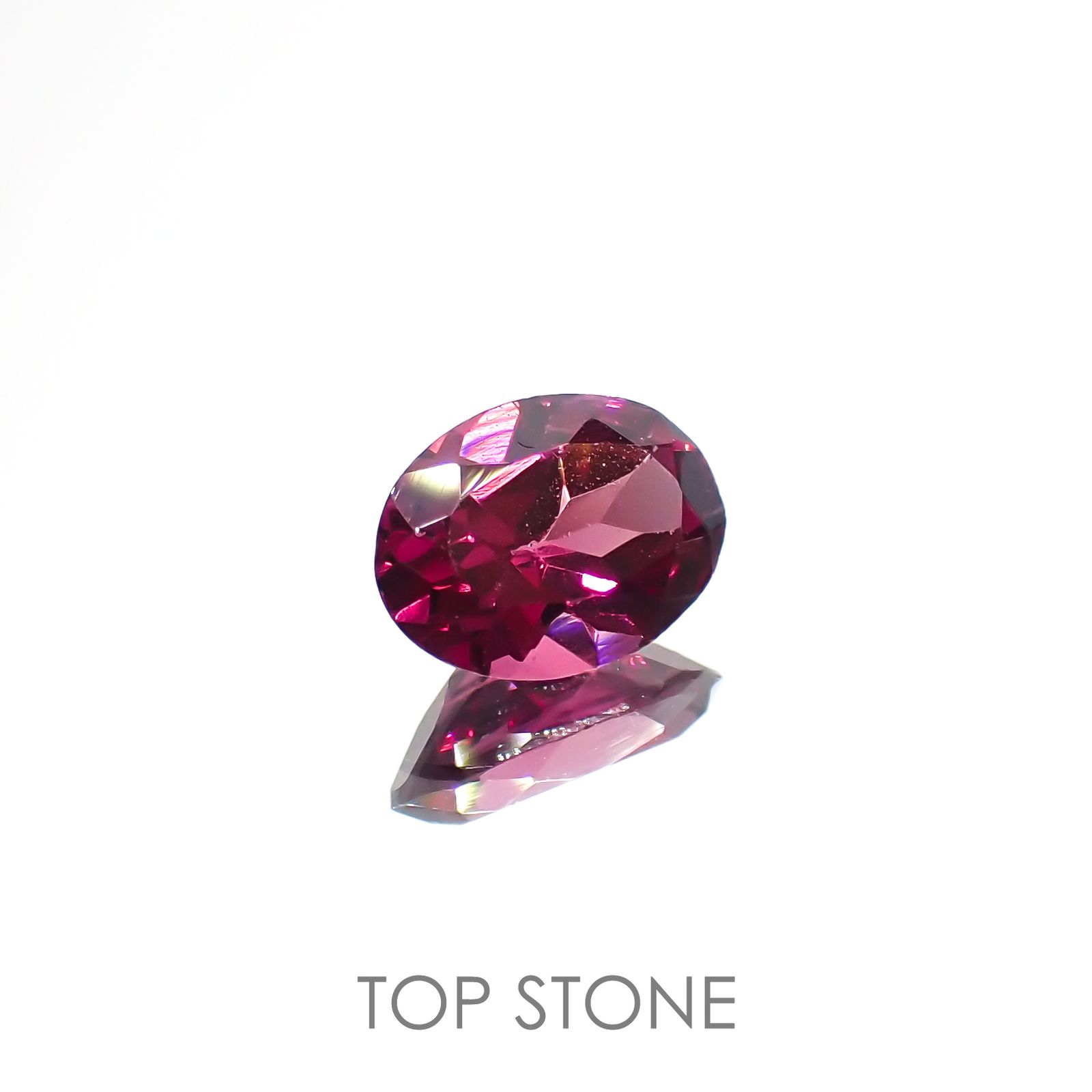ロードライトガーネット(宝石名ロードライト・ガーネット)ブラジル産 0.88ct 識別済[220717061]7x5.1mm前後