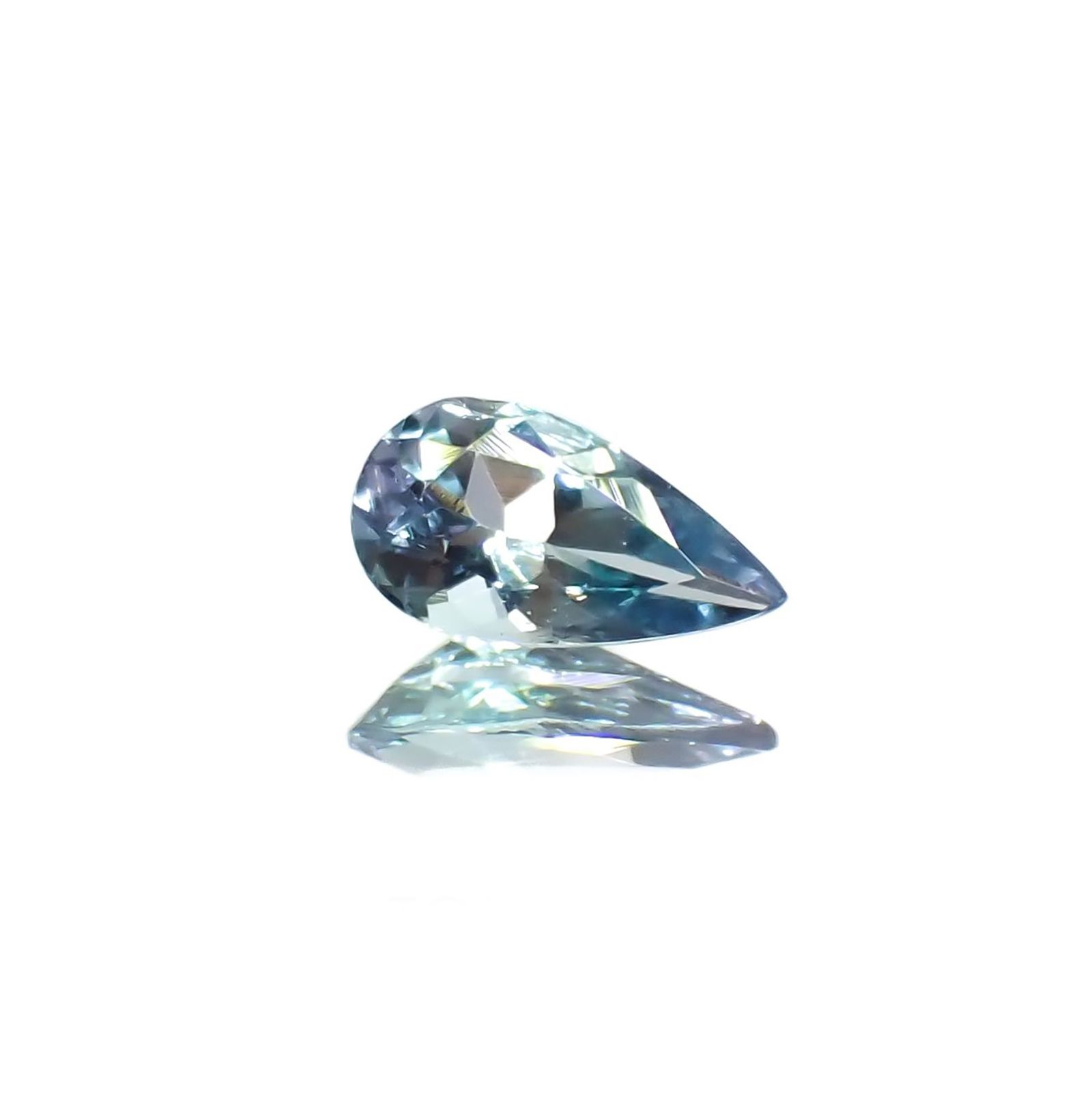 ブルーグリーンコーネルピン(宝石名コーネルピン)タンザニア産 識別済 0.20ct / 5.3x2.9mm前後 [251019244]