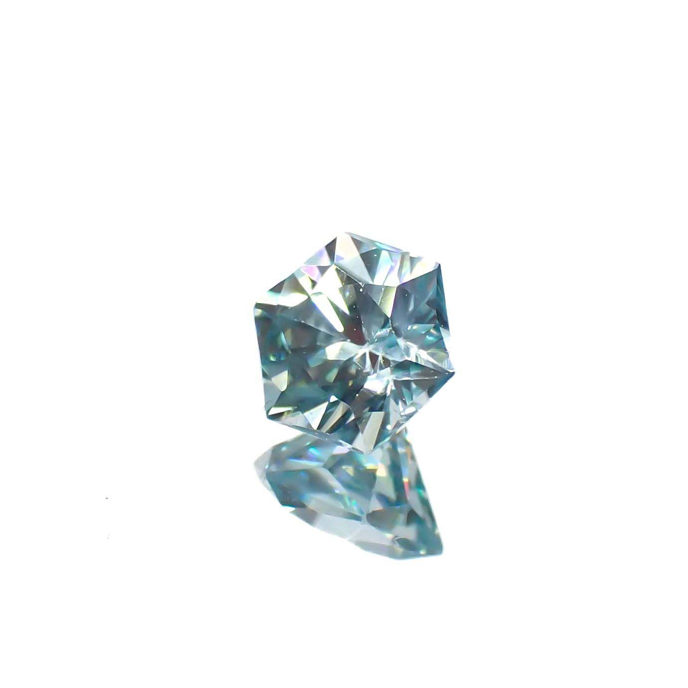 ◇ヘキサゴンカット◇アイスブルージルコン(宝石名ジルコン)カンボジア産 0.79ct 識別済[220716824]4.8x4.8mm前後