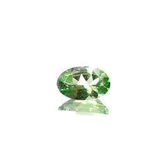 ミントガーネット(宝石名ガーネット)タンザニア産 0.47ct 識別済[241229607]6.2x3.9mm前後