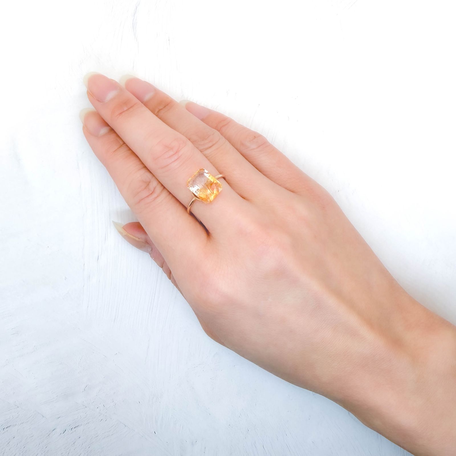 オーロラクォーツ ブラジル産 3.89ct / 11.1x8.7mm前後 [260331888]