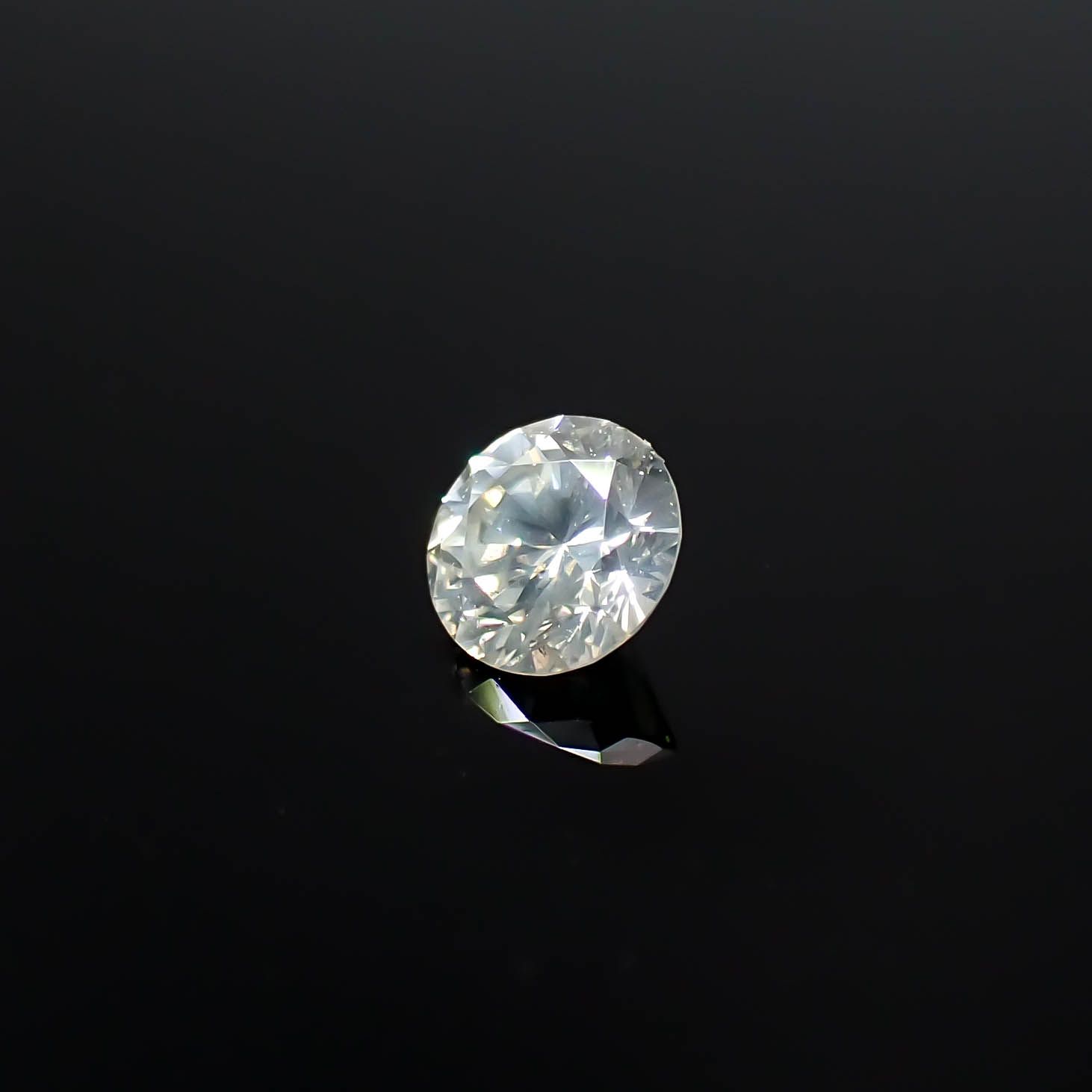 シルキーダイヤモンド 0.10ct [250730764]3x3mm前後