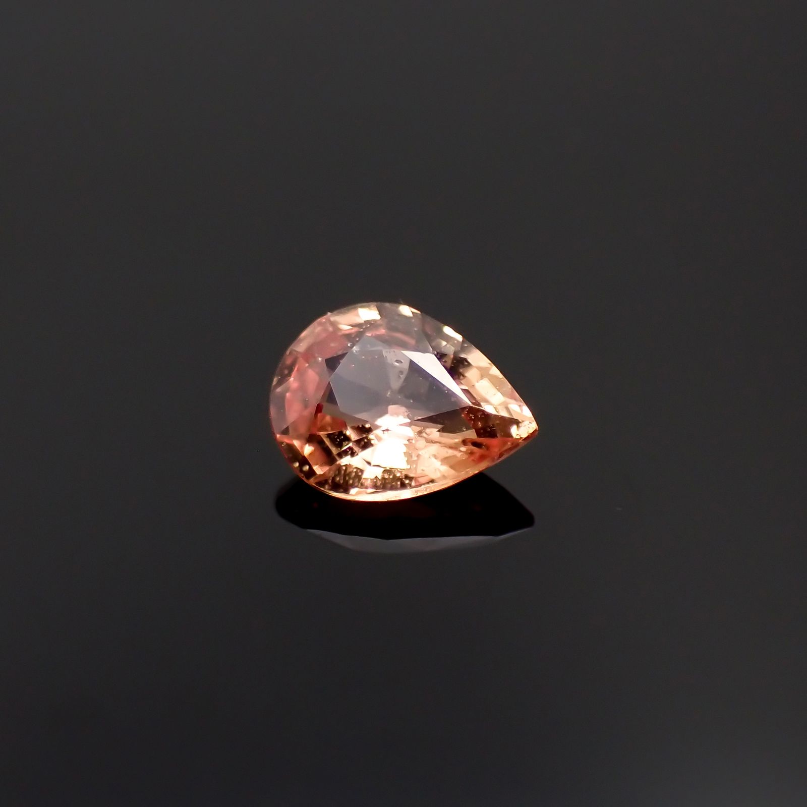 パパラチャサファイア非加熱(宝石名サファイア/別名パパラチャ・サファイア)スリランカ産 0.35ct GIA鑑付[231224696]5.1x4mm前後