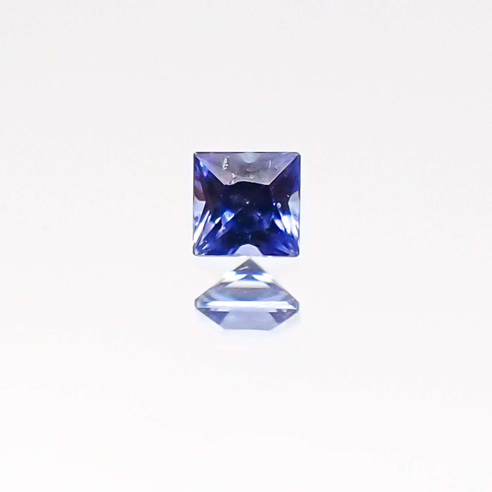 ◇プリンセスカット◇ベニトアイト アメリカ産 ルース 0.054ct[20117622]2×2mm前後