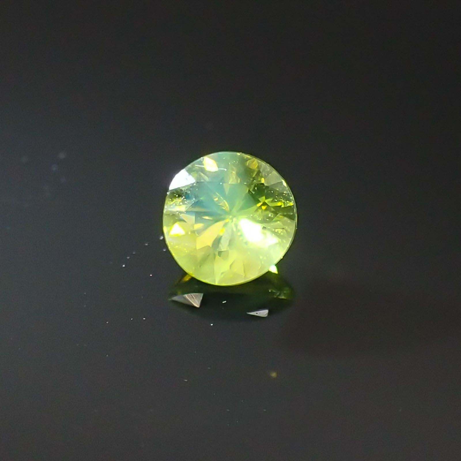クリソベリル(宝石名クリソベリル)スリランカ産 0.22ct 識別済[230622490]3.5x3.4mm前後