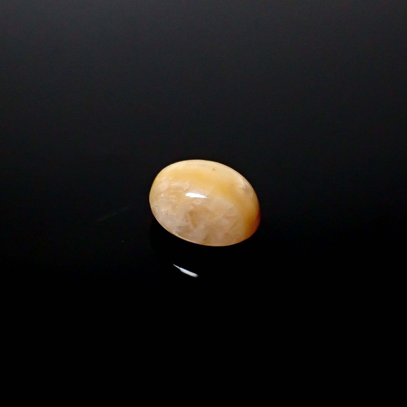 北海道石(北海道オパール) 北海道河東郡鹿追町然別産 1.08ct [250630536]7.5x5.8mm前後