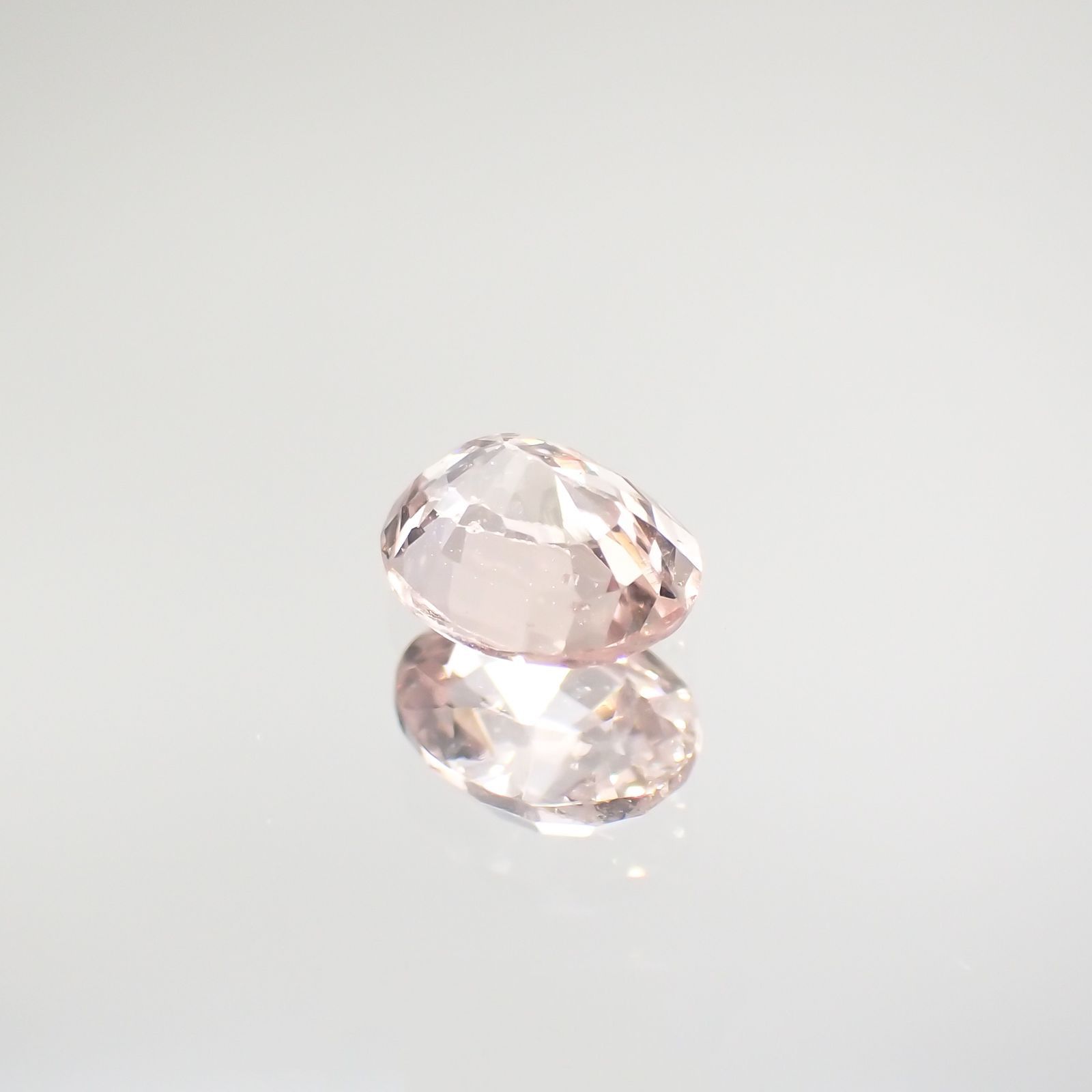 ピンクサファイア(宝石名ピンク・サファイア) マダガスカル/スリランカ産 0.57ct 識別済[210712556]5.3×4.2mm前後