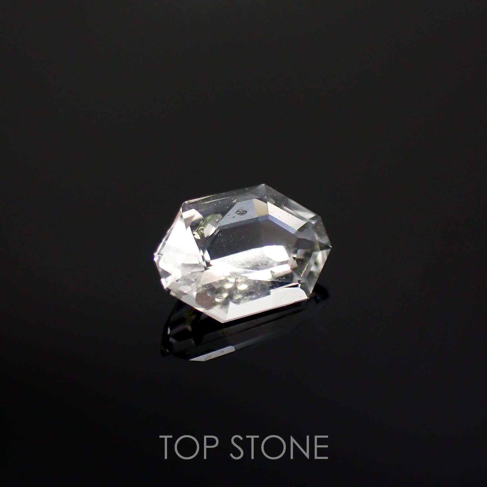 ◇カスタムカット◇オイルインクォーツ パキスタン産 0.64ct[221018535]7x4.8mm前後