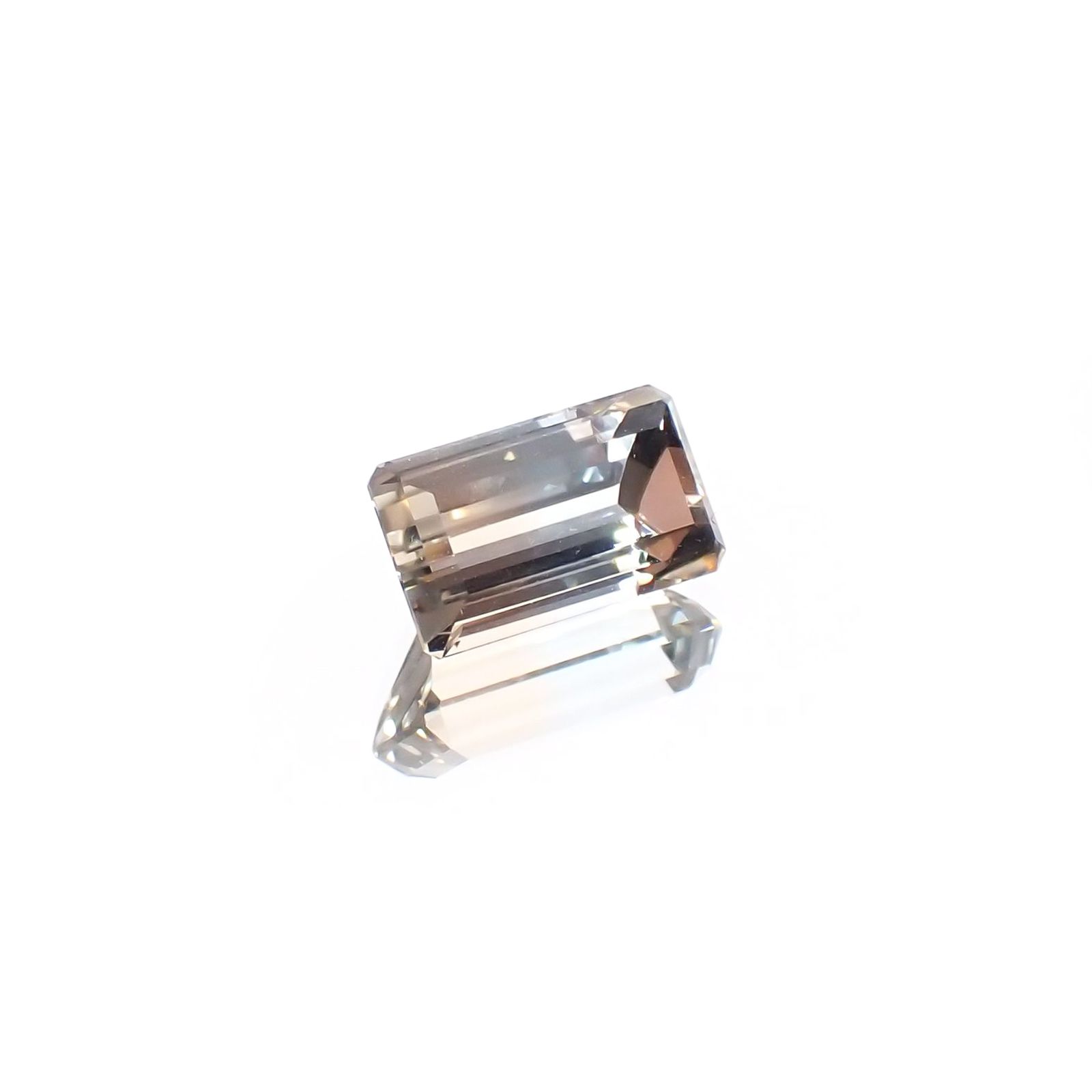 バイカラートパーズ ウクライナ産 2.46ct / 9.3x5.5mm前後 [231224891]