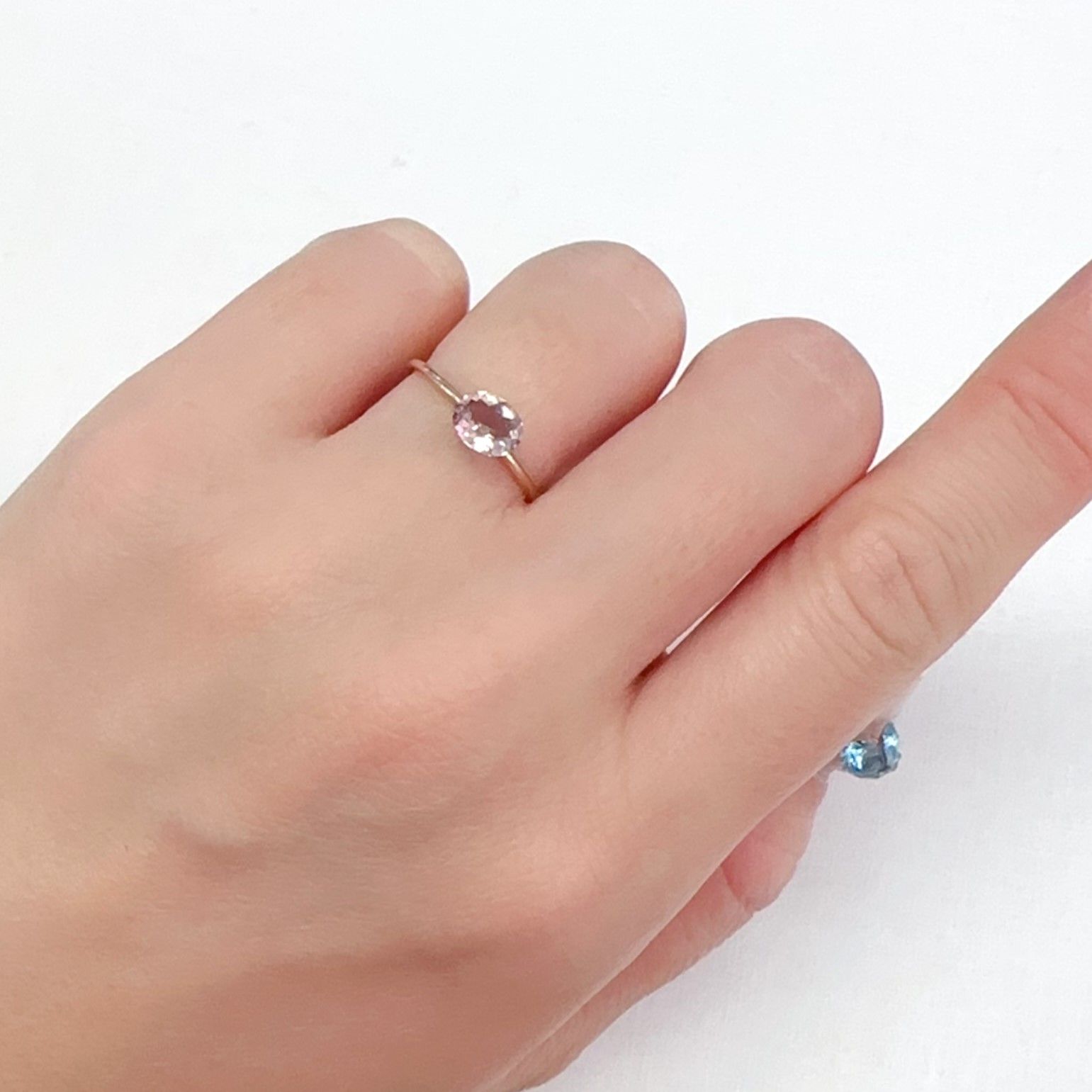 カラーシフト ピンクダイアスポア アフガニスタン産 0.63ct[240326993]6.3x5.1mm前後