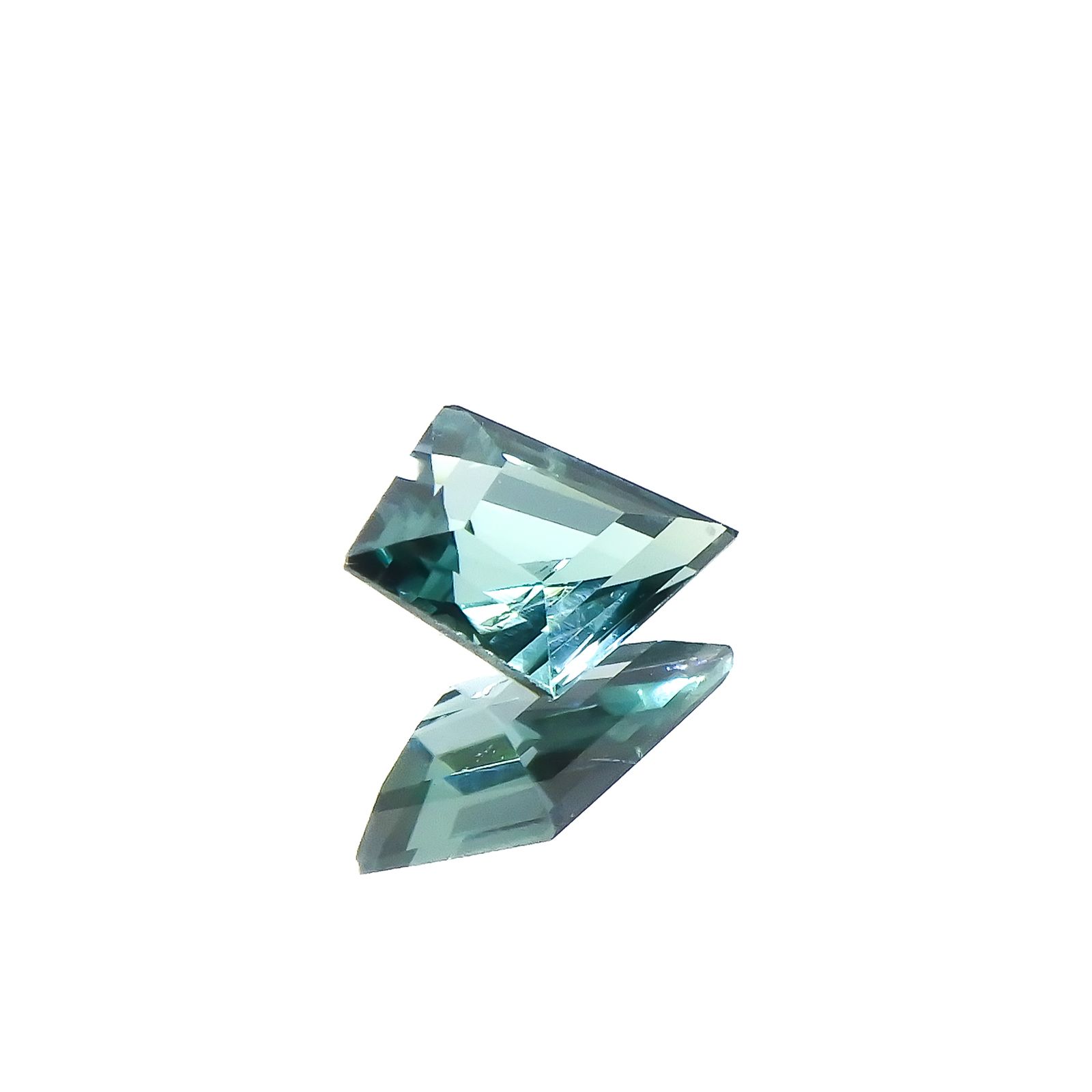 ◇カスタムカット◇ブルーグリーンコーネルピン タンザニア産 0.31ct[231224505]6.2x4.6mm前後
