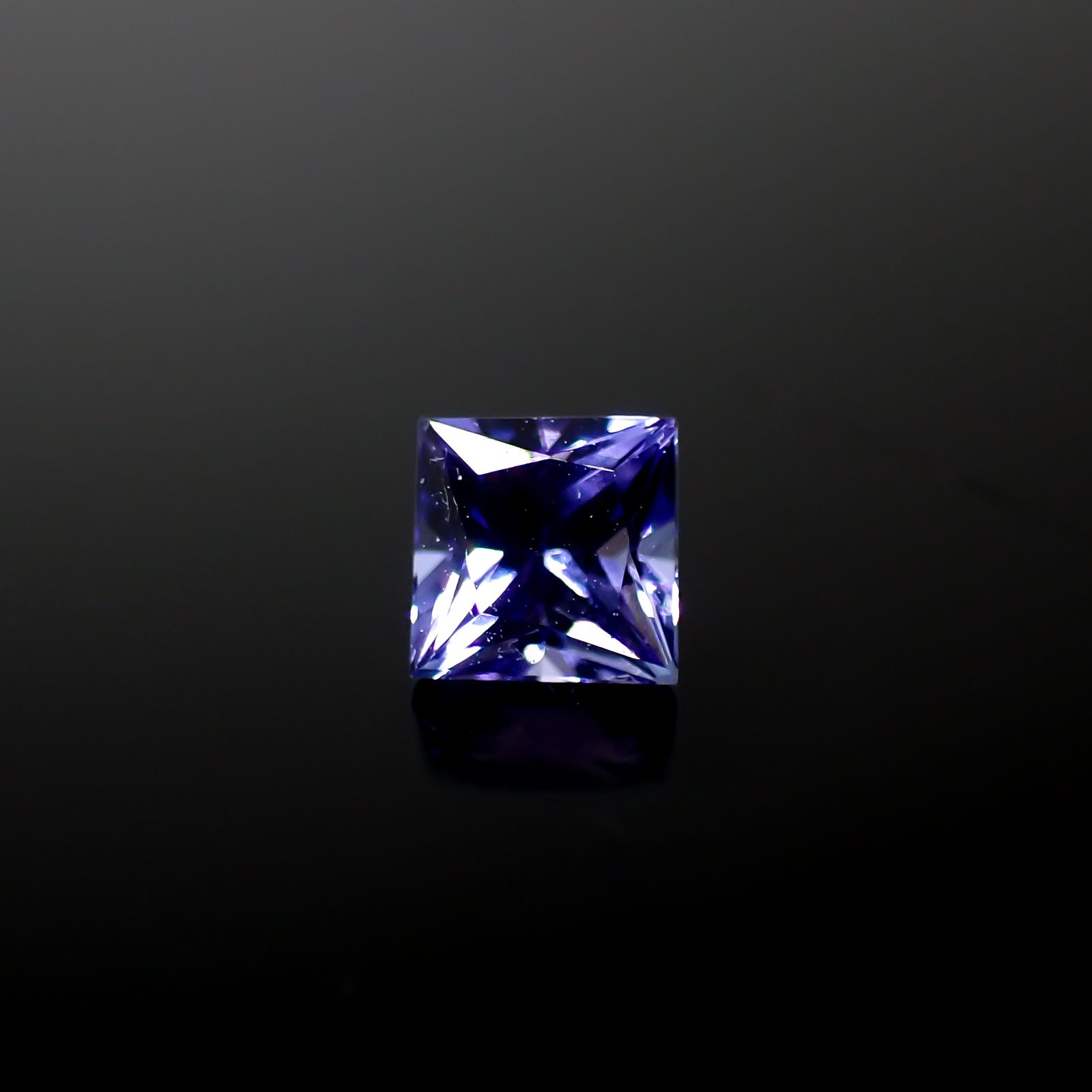 ◇プリンセスカット◇タンザナイト タンザニア産 0.42ct[240427141]4x3.9mm前後