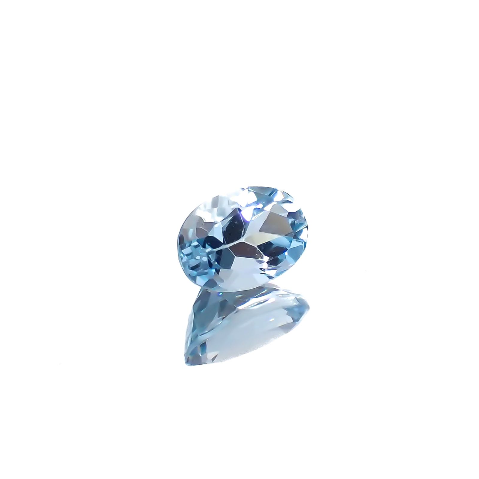 アクアマリン(宝石名アクアマリン)モザンビーク産 0.47ct 識別済[230421758]6.1x4.1mm前後