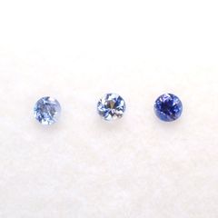 ベニトアイト カラーグラデーション3pcsセット アメリカ・カリフォルニア州産 0.15ct(3pcs合計)[230220508]2.2-2.3x2.2-2.3mm前後
