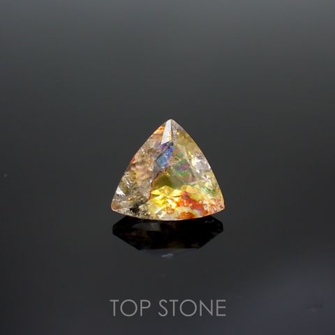 オーロラクォーツ ブラジル・ミナスジェライス産 2.95ct[220114359]10.3x10.2mm前後