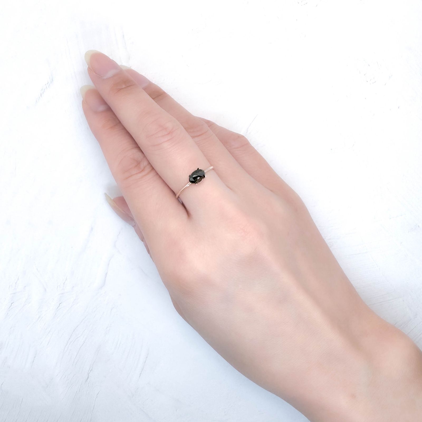 ◇ローズカット◇ブラックダイヤモンド ジンバブエ産 0.68ct / 6.2x4.1mm前後 [251131324]