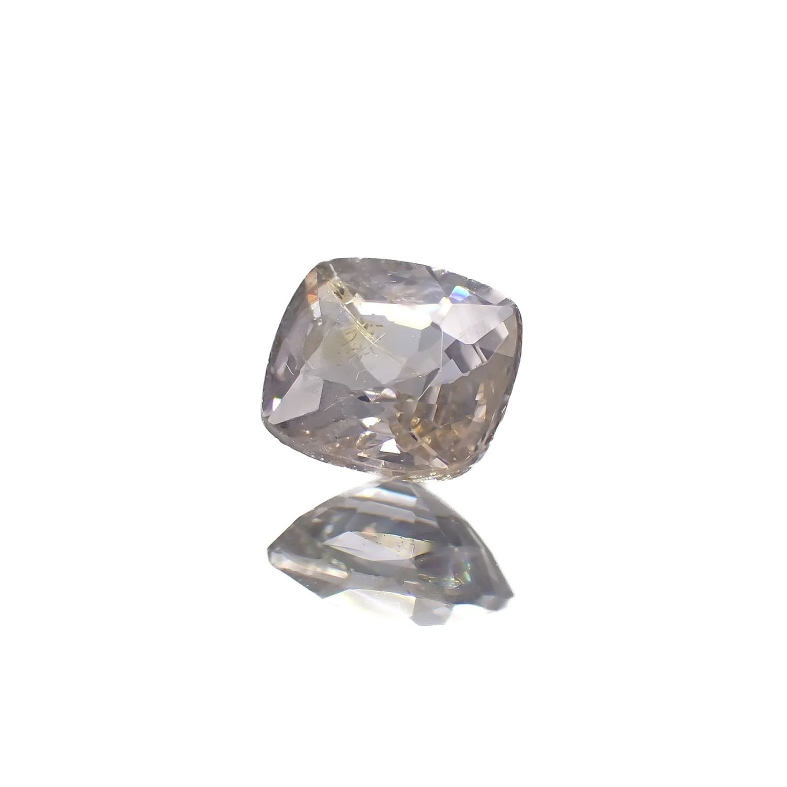 グレースピネル(宝石名スピネル)ビルマ/マダガスカル産 0.77ct 識別済[220817560]5.7x5.1mm前後