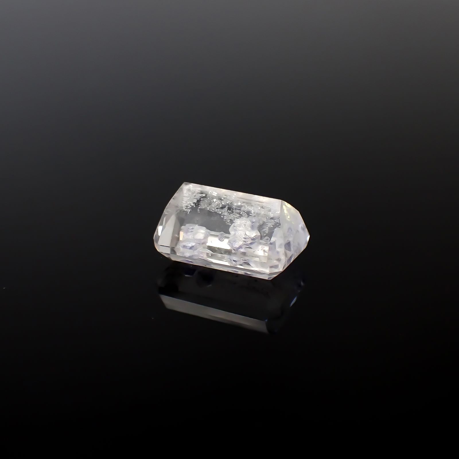 フローライトインクォーツ マダガスカル産 11.83ct [250329955]15.5x11mm前後