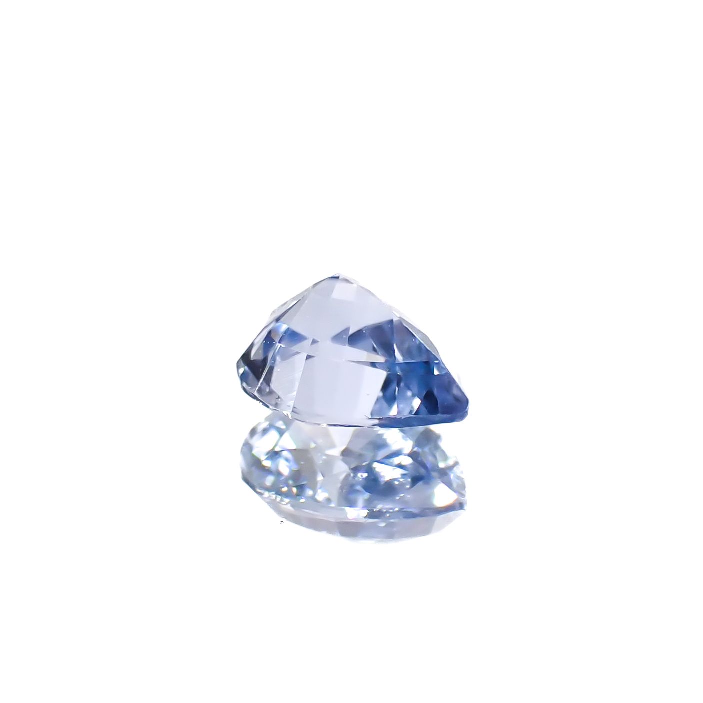 アイスブルーサファイア スリランカ産 0.53ct[240828650]5.5x4.5mm前後