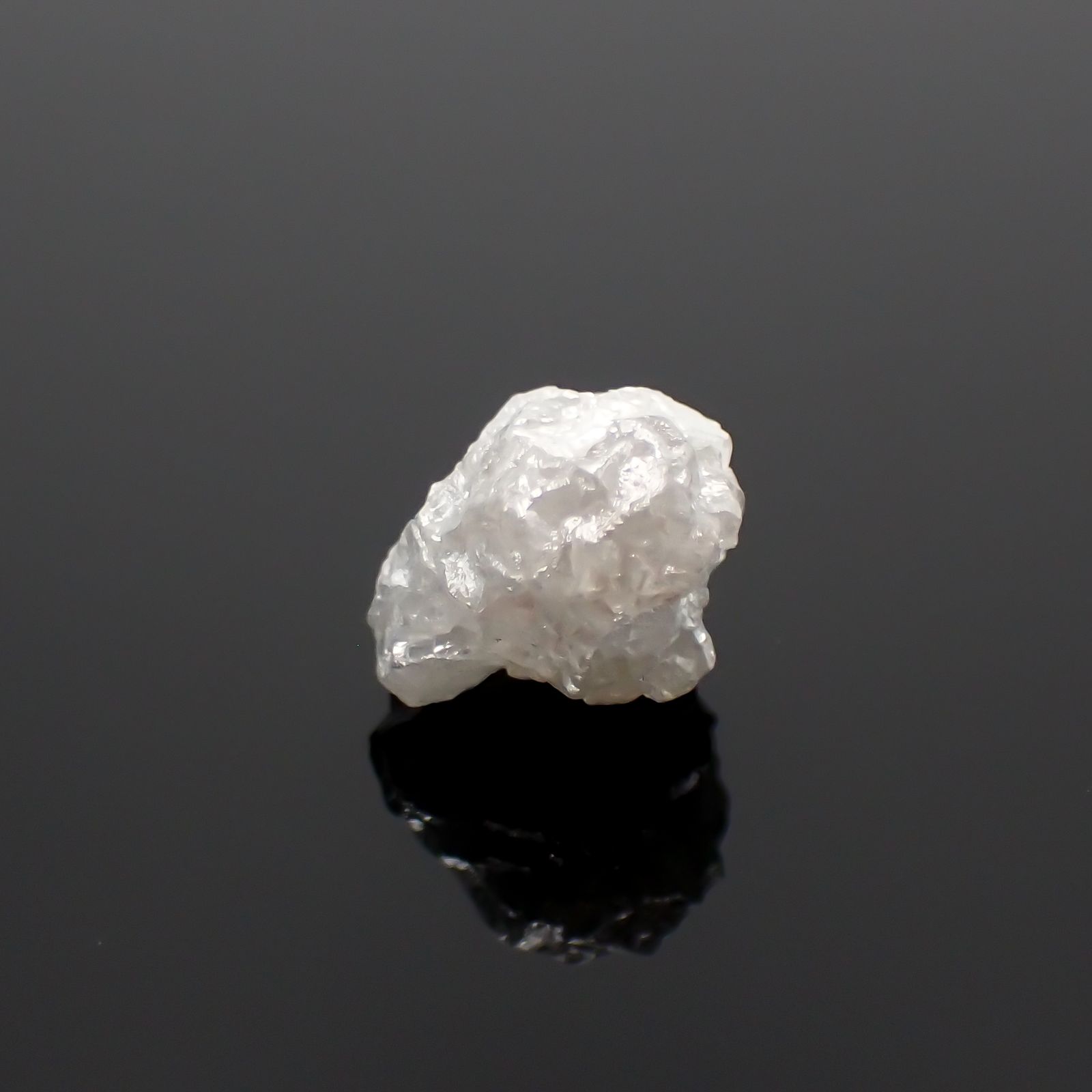 ダイヤモンド 原石 2.23ct[230923342]8.2x7mm前後