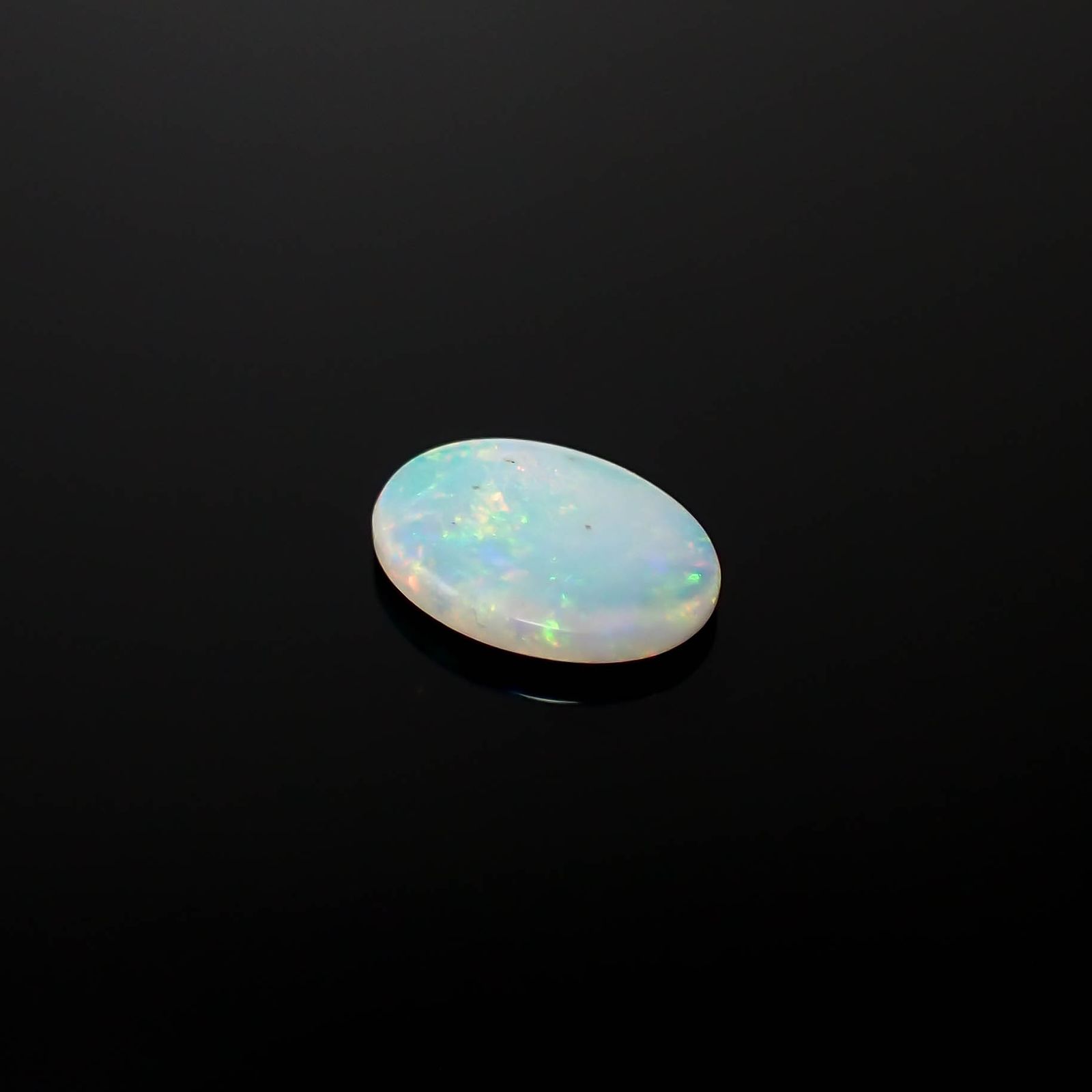 オパール オーストラリア産 0.48ct[240125290]7.9x6.1mm前後