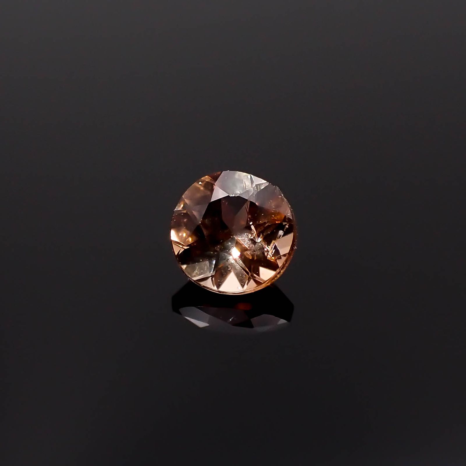 アンダリュサイト(宝石名アンダリュサイト)スリランカ/マダガスカル産 0.26ct 識別済[231225232]3.9x3.9mm前後