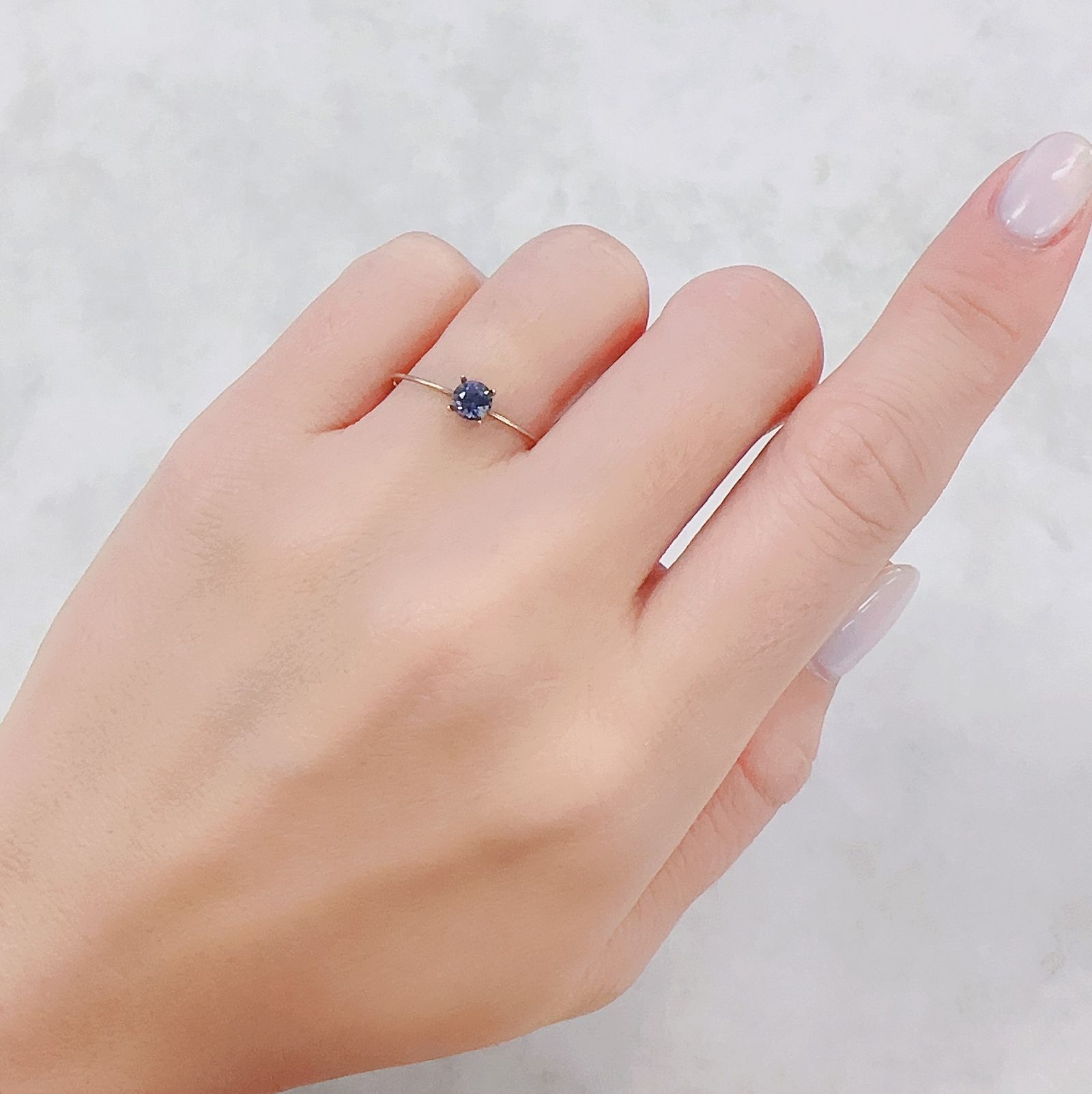 グレイッシュブルースピネル(宝石名スピネル)ビルマ/マダガスカル産 0.34ct[230722673]4.2x4.2mm前後
