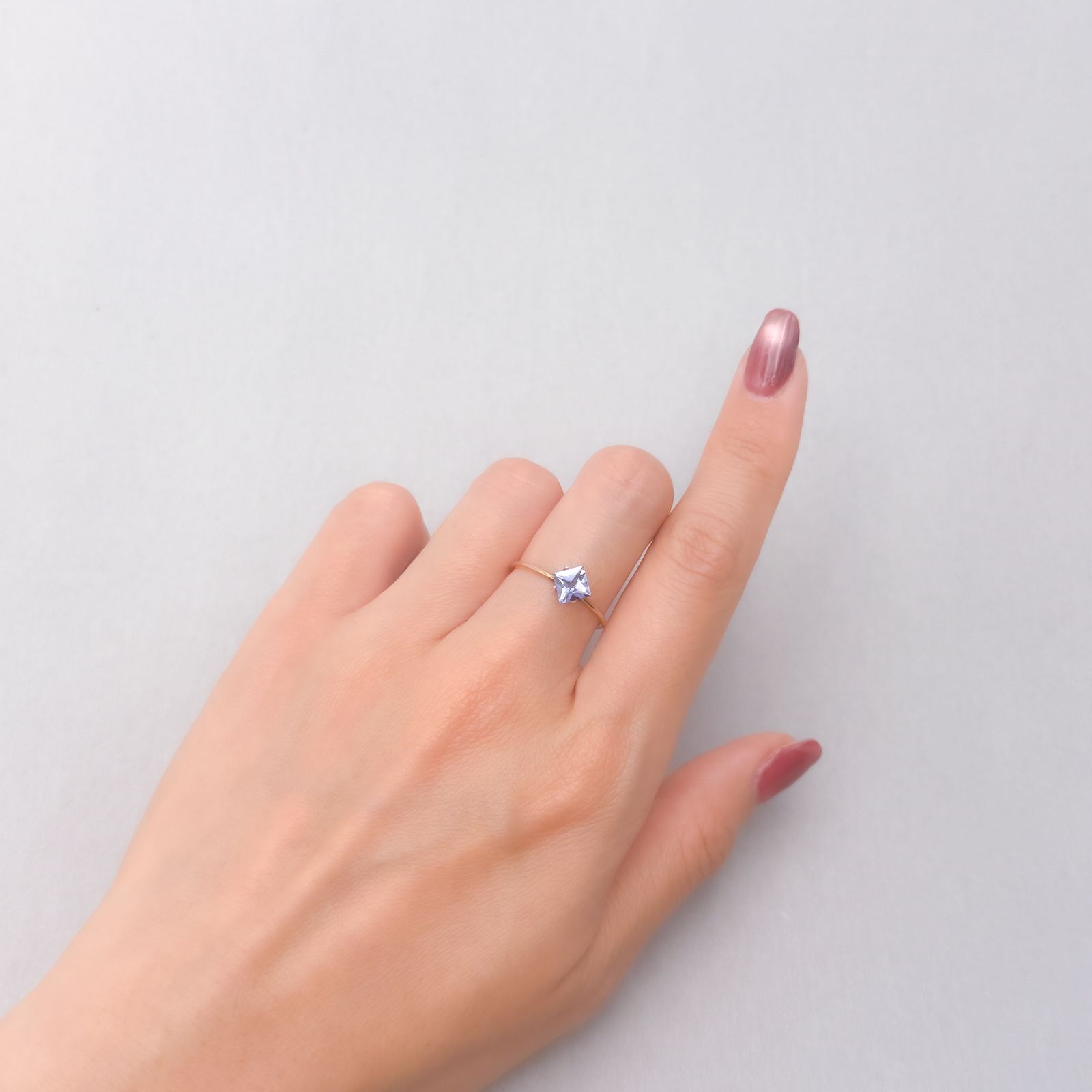 ◇プリンセスカット◇タンザナイト(宝石名タンザナイト)タンザニア産 0.60ct 識別済[250330001]5x5mm前後